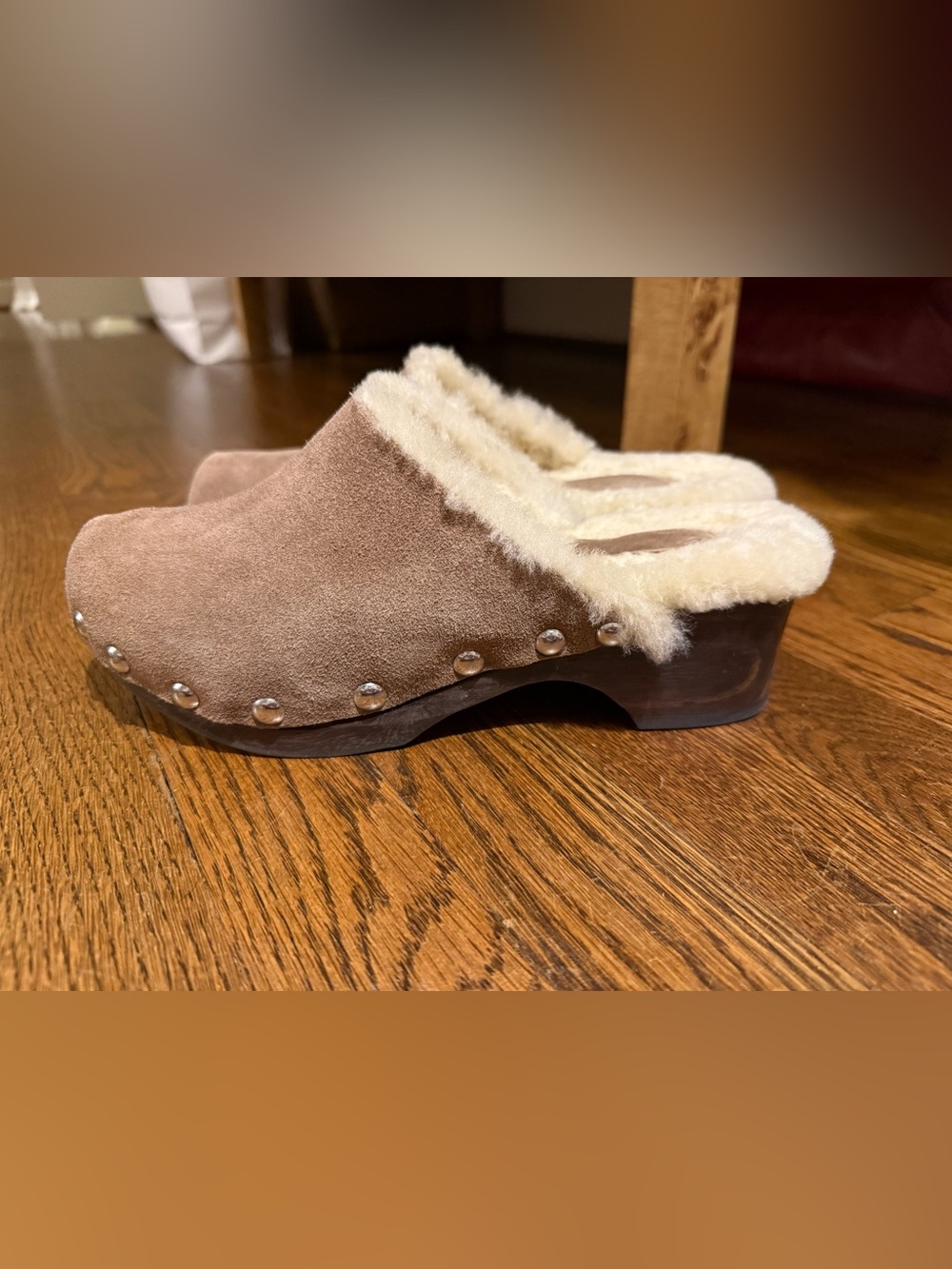Matisse Taupe Suede Faux-Shearling Clog Mules size 7